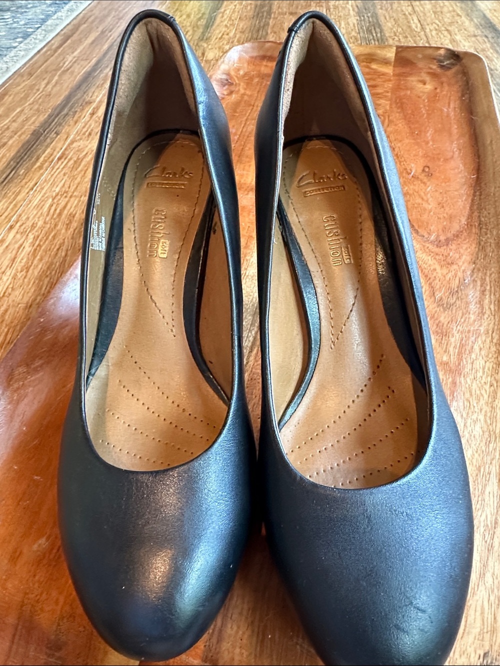 Clarks Black Leather Low Block Heel - Picture 9 of 10